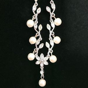 Fashion jewelry - faux pearl necklace
